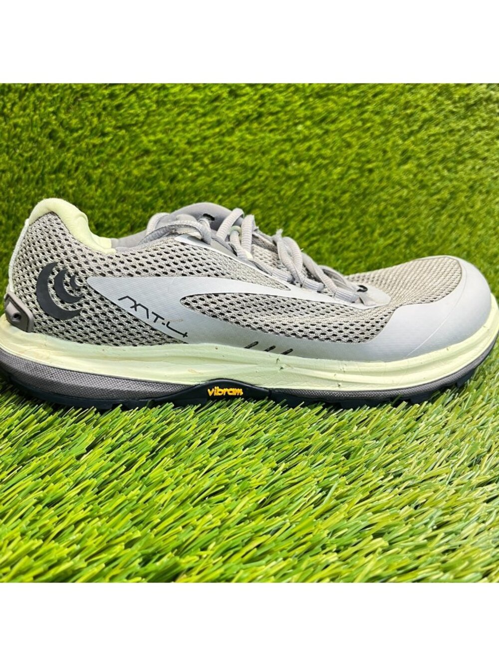 Topo Athletic MT-4 Womens Size 9 Gray Mint Trail Running Walking Shoes Sneakers